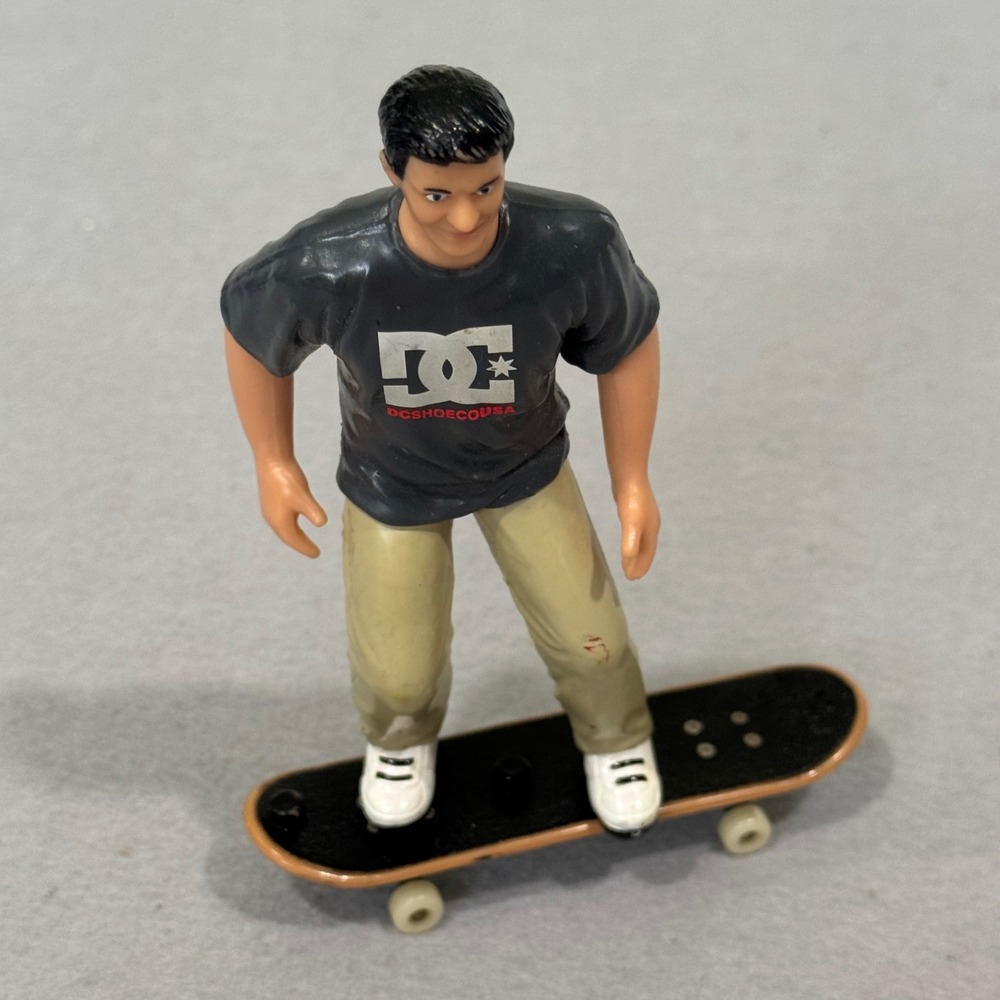 DC Shoes Rob Dyrdek Action Figure Skateboarder Black Tan 2000s Collectible